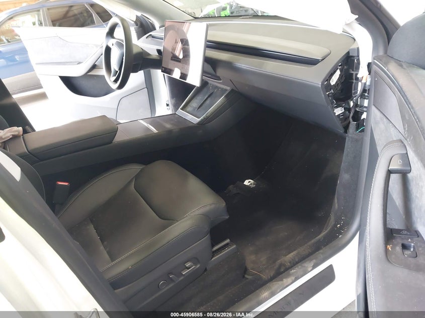2026 Tesla Model y VIN 7SAYGDET6TA618597 IAAI salvage auction — SUSPENSION, Mv-907A (New York), sold $12,900 on 2026-09-02 (photo 5)