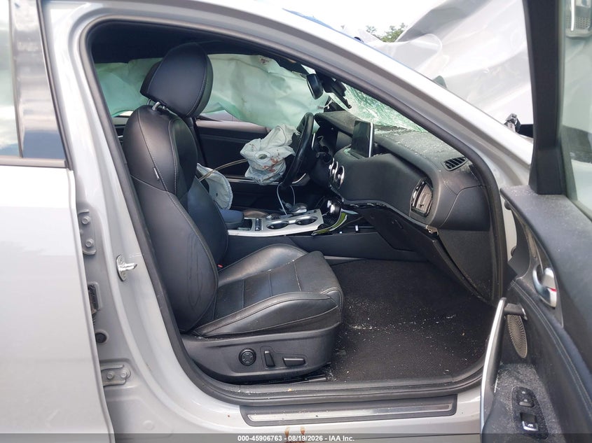2019 Kia Stinger VIN KNAE55LC9K6059698 IAAI salvage auction — FRONT END, Wait Title, sold $1,000 on 2026-09-11 (photo 5)