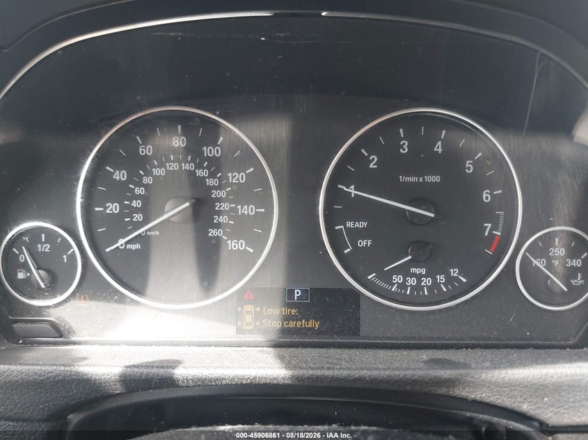 2014 BMW 3er VIN WBA3C3G51ENS71826 IAAI salvage auction — NORMAL WEAR, Clear (Massachusetts), sold $1,450 on 2026-08-21 (photo 7)