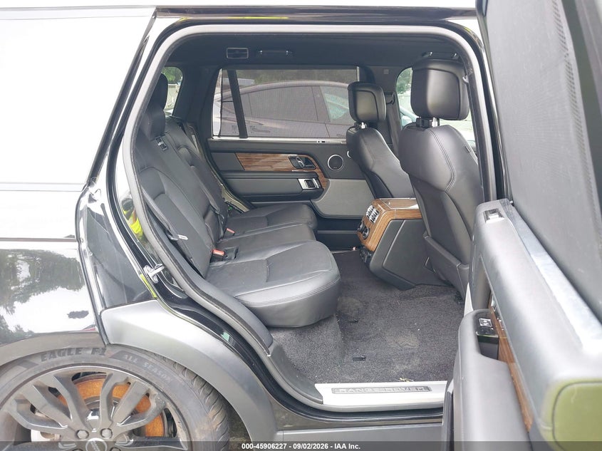 2018 Land rover RANGE ROVER VIN SALGS5RE0JA382202 IAAI salvage auction — THEFT, Salvage Title, sold $11,900 on 2026-10-05 (photo 8)