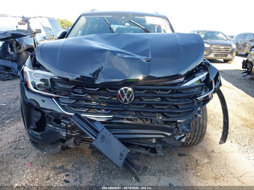 2025 Volkswagen Atlas VIN 1V2FR2CA2SC545276 IAAI salvage auction — FRONT END, Salvage Title, sold $7,800 on 2026-10-05 (photo 6)