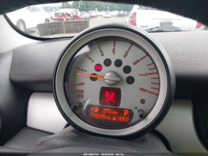 2009 Mini Cooper VIN WMWMF33549TT69056 IAAI salvage auction — NORMAL WEAR, Clear (Pennsylvania), sold $250 on 2026-09-23 (photo 7)