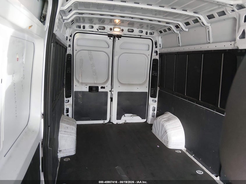2023 Ram Promaster city VIN 3C6LRVDG0PE545423 IAAI salvage auction — SIDE, Salvage Title, sold $15,600 on 2026-08-22 (photo 8)