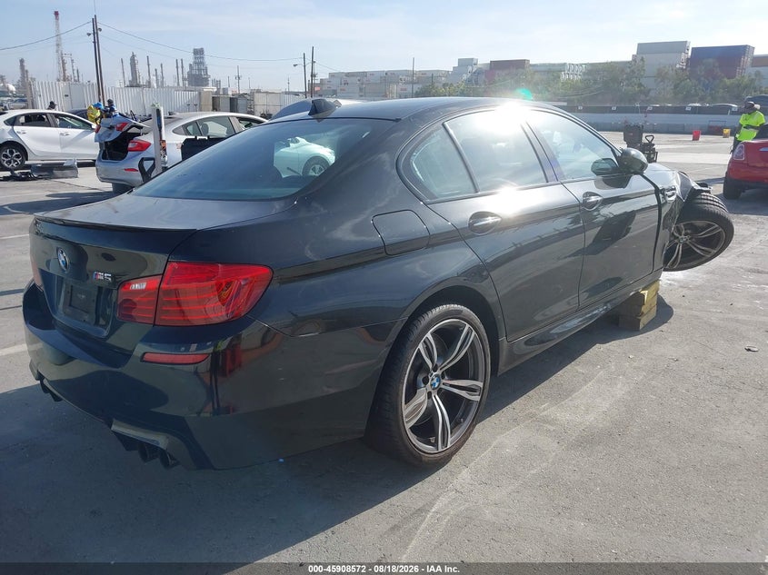 2016 BMW M5 VIN WBSFV9C56GG343221 IAAI salvage auction — RIGHT FRONT, Salvage (California), sold $6,300 on 2026-08-29 (photo 4)