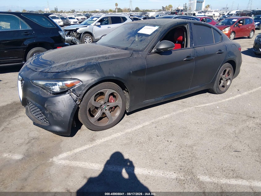 2018 Alfa romeo Giulia VIN ZARFAEDN8J7589422 IAAI salvage auction — NORMAL WEAR, Salvage Title - Dealer (California), sold $1,000 on 2026-08-20 (photo 2)