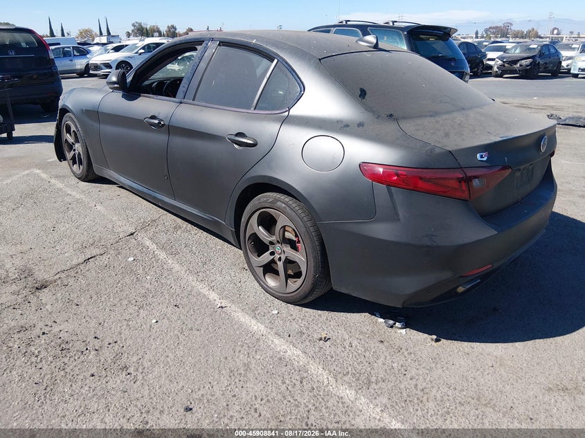 2018 Alfa romeo Giulia VIN ZARFAEDN8J7589422 IAAI salvage auction — NORMAL WEAR, Salvage Title - Dealer (California), sold $1,000 on 2026-08-20 (photo 3)