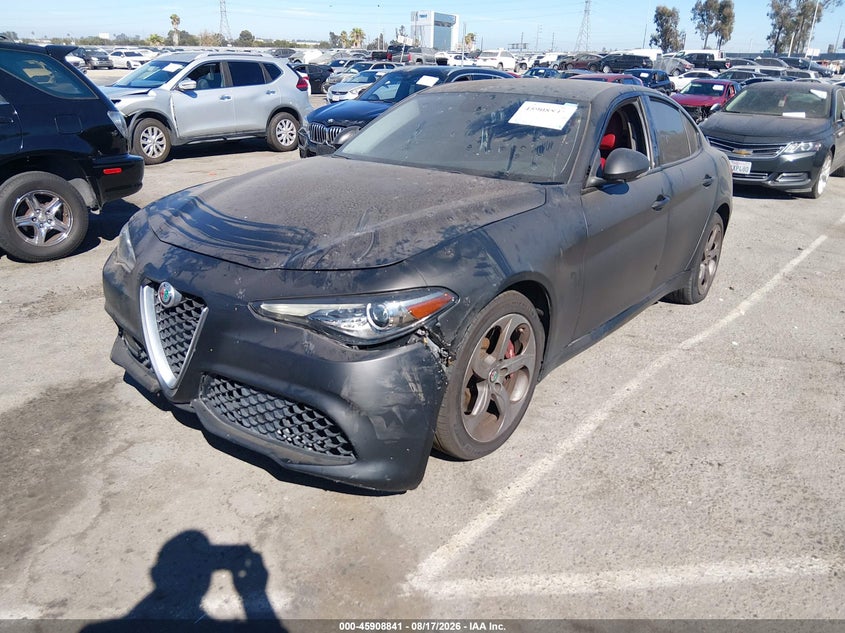 2018 Alfa romeo Giulia VIN ZARFAEDN8J7589422 IAAI salvage auction — NORMAL WEAR, Salvage Title - Dealer (California), sold $1,000 on 2026-08-20 (photo 6)