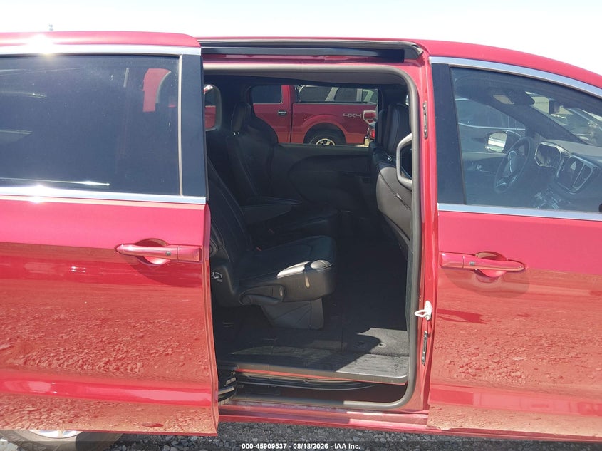 2025 Chrysler Pacifica VIN 2C4RC1BG3SR614290 IAAI salvage auction — FRONT END, Salvage Title, sold $14,100 on 2026-08-26 (photo 8)
