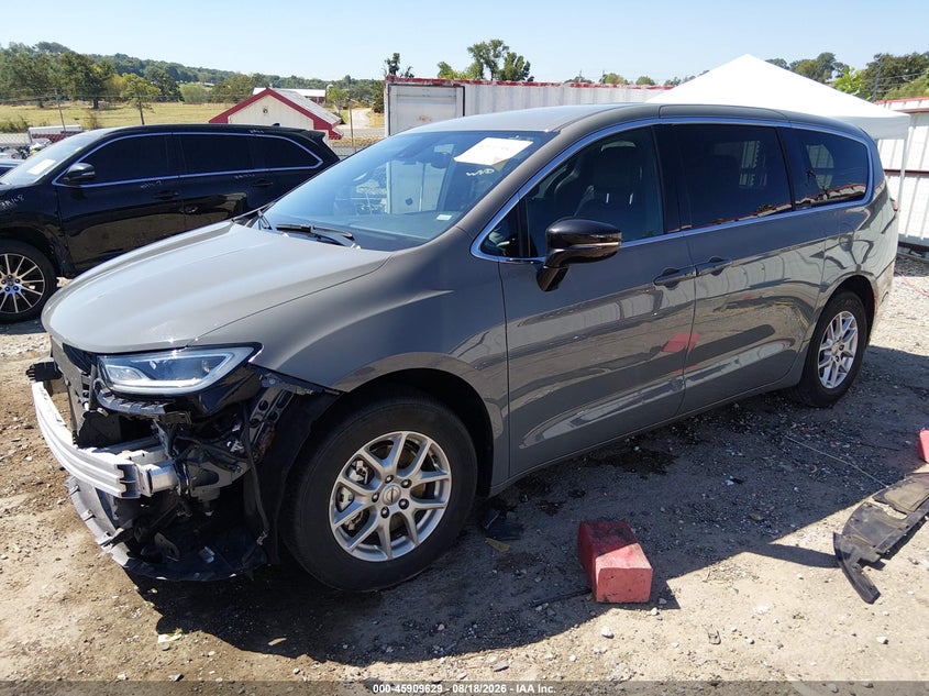 2025 Chrysler Pacifica VIN 2C4RC1BG6SR553548 IAAI salvage auction — FRONT END, Salvage Title, sold $10,300 on 2026-08-26 (photo 2)