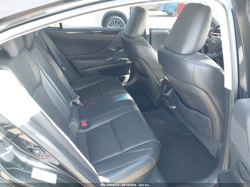 2019 Lexus ES VIN 58AB21B15KU002423 IAAI salvage auction — REAR END, Salvage Title, sold $10,075 on 2026-09-22 (photo 8)