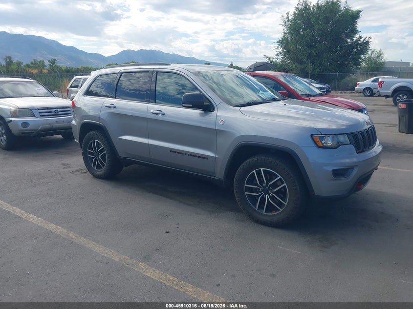 2020 Jeep Grand cherokee VIN 1C4RJFLG7LC330821 — IAAI salvage auction photo