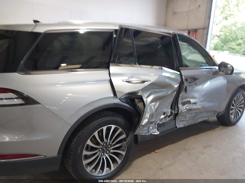 2021 Lincoln Aviator VIN 5LM5J7XC8MGL03447 IAAI salvage auction — RIGHT SIDE, Salvage (North Carolina), sold $7,800 on 2026-09-10 (photo 6)