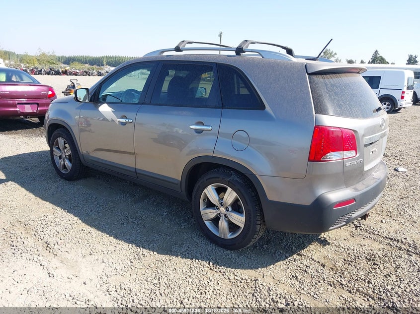 2013 Kia Sorento VIN 5XYKUDA22DG411811 IAAI salvage auction — NORMAL WEAR, Clear - Public Restricted (Oregon), sold $925 on 2026-08-21 (photo 3)
