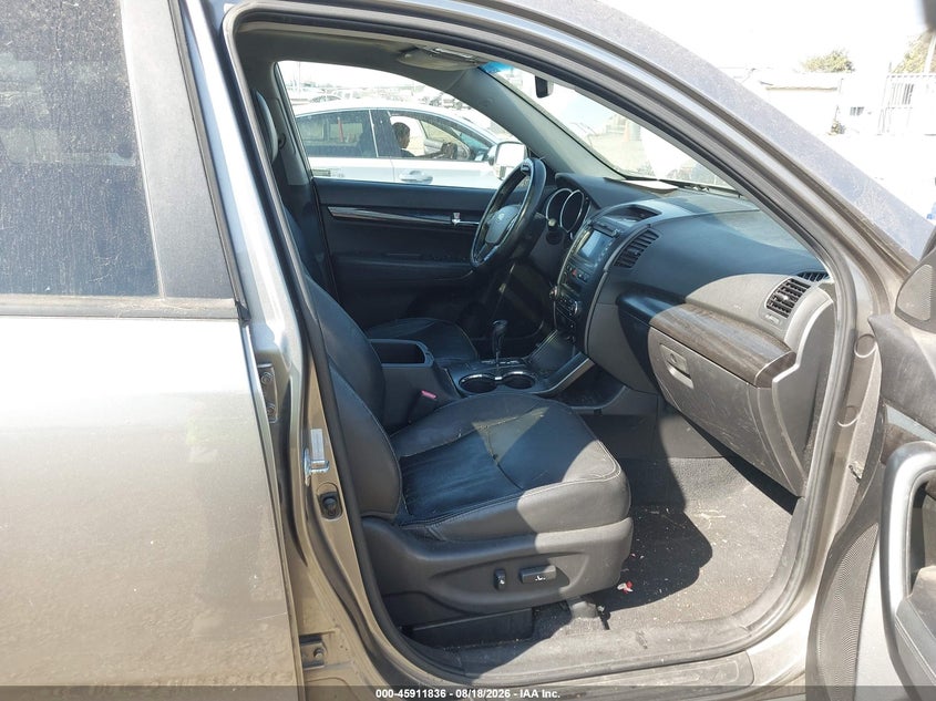 2013 Kia Sorento VIN 5XYKUDA22DG411811 IAAI salvage auction — NORMAL WEAR, Clear - Public Restricted (Oregon), sold $925 on 2026-08-21 (photo 5)