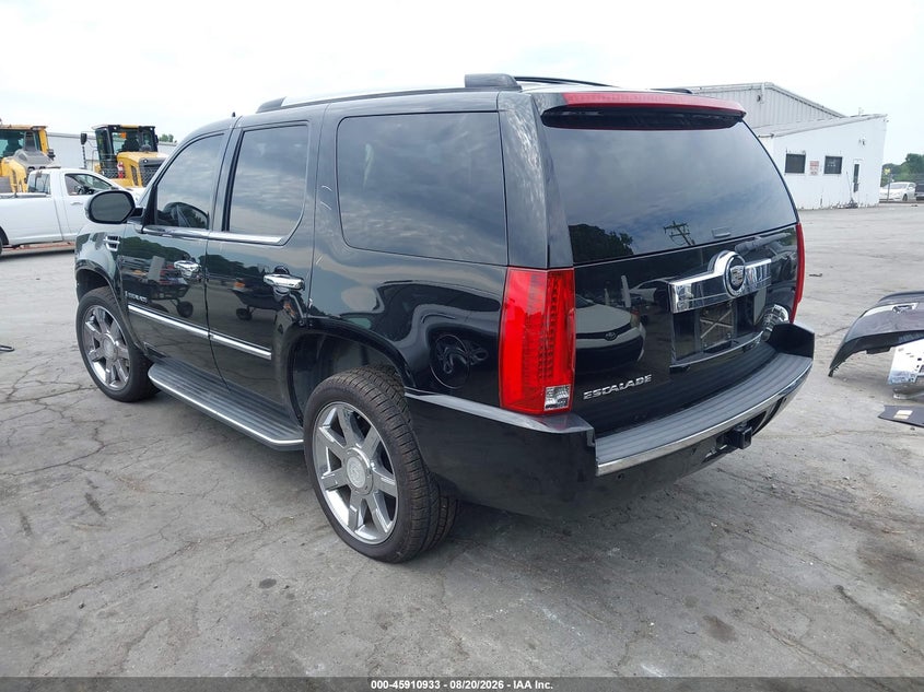 2007 Cadillac Escalade VIN 1GYFK63877R204285 IAAI salvage auction — FRONT END, Salvage (North Carolina), sold $3,050 on 2026-09-02 (photo 3)