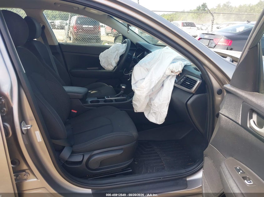 2018 Kia Optima VIN 5XXGT4L31JG268686 IAAI salvage auction — NORMAL WEAR, Wait Title, sold $1,300 on 2026-09-02 (photo 5)