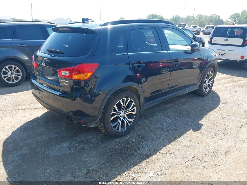 2017 Mitsubishi Outlander VIN JA4AP4AW7HZ020788 IAAI salvage auction — NORMAL WEAR, Clear (Indiana), sold $2,400 on 2026-09-05 (photo 4)