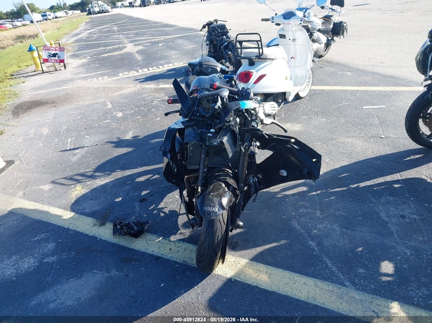 2025 Yamaha Yzfr7 VIN JYARM38E3SA016117 IAAI salvage auction — ALL OVER, Rebuildable (Florida), sold $700 on 2026-10-15 (photo 5)