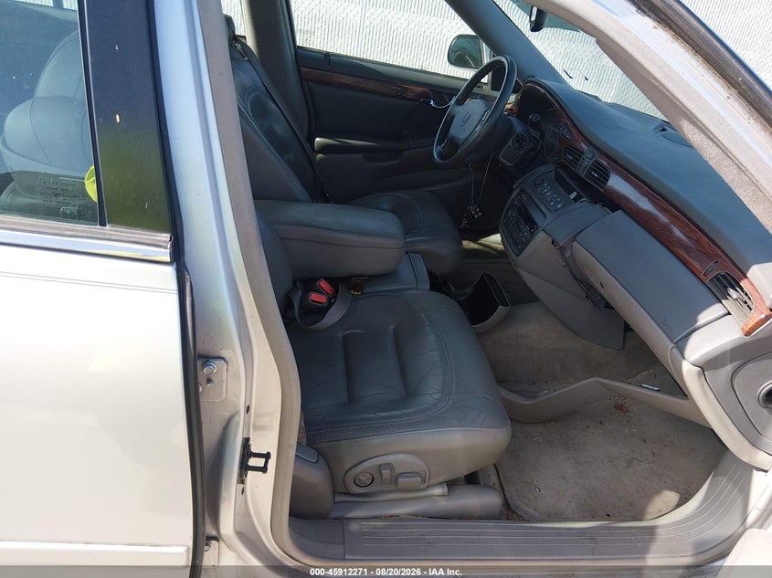 2000 Cadillac De ville VIN 1G6KD54Y4YU213194 IAAI salvage auction — NORMAL WEAR, Original (Texas), sold $200 on 2026-08-28 (photo 5)