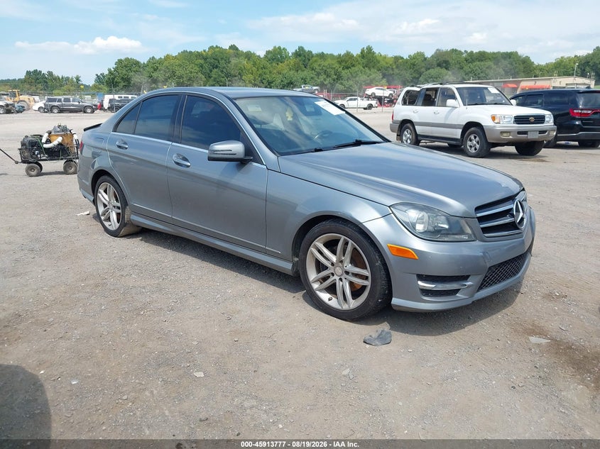2014 Mercedes-benz C class VIN WDDGF4HB5EG223259 IAAI salvage auction — NORMAL WEAR, Clear (Tennessee), sold $300 on 2026-09-07 (photo 1)