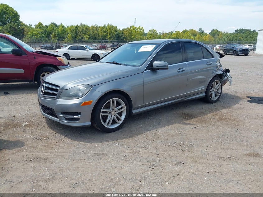 2014 Mercedes-benz C class VIN WDDGF4HB5EG223259 IAAI salvage auction — NORMAL WEAR, Clear (Tennessee), sold $300 on 2026-09-07 (photo 2)