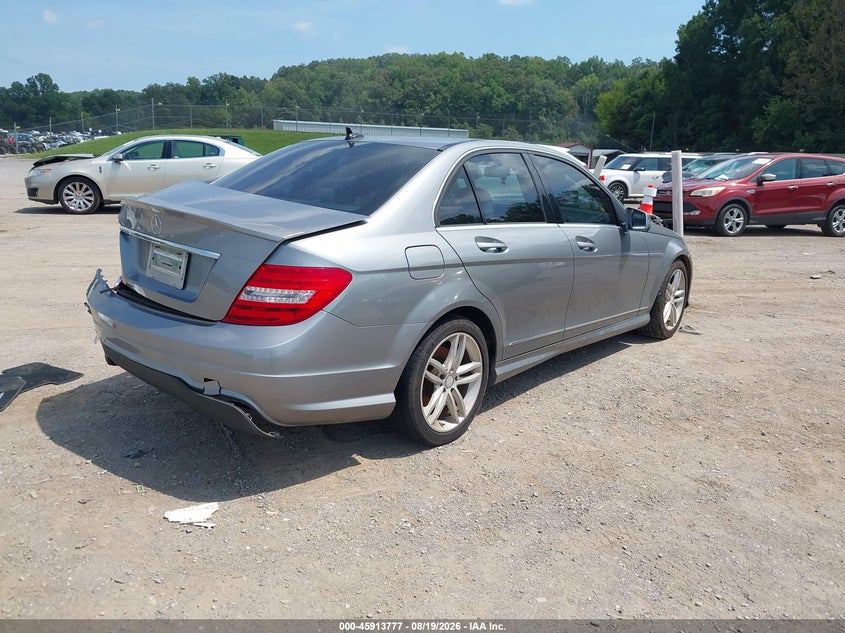 2014 Mercedes-benz C class VIN WDDGF4HB5EG223259 IAAI salvage auction — NORMAL WEAR, Clear (Tennessee), sold $300 on 2026-09-07 (photo 4)
