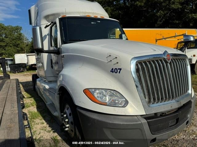 2019 International VIN 3HSDZAPR6KN698777 — IAAI salvage auction photo