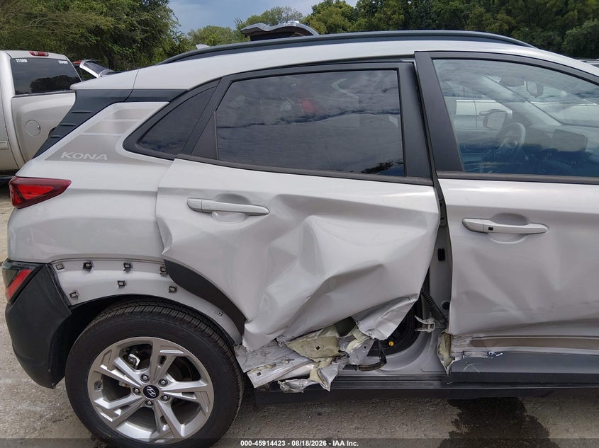 2023 Hyundai Kona VIN KM8K62AB2PU998654 IAAI salvage auction — SIDE, Wait Title, sold $5,600 on 2026-09-08 (photo 6)