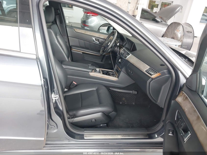 2010 Mercedes-benz E-class VIN WDDHF8HB4AA074996 IAAI salvage auction — LEFT FRONT, Rebuildable (Florida), sold $25 on 2026-09-10 (photo 5)