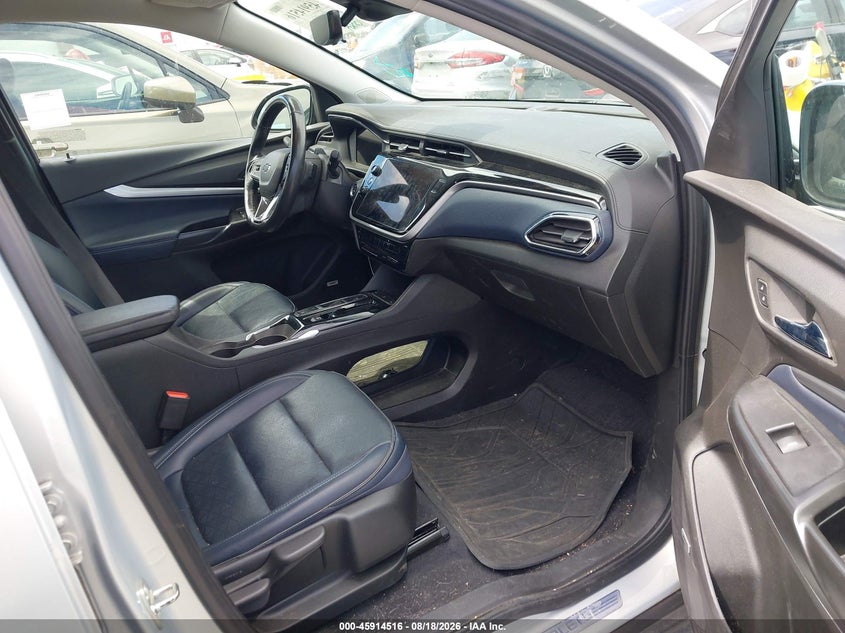 2023 Chevrolet Bolt euv VIN 1G1FZ6S02P4135718 IAAI salvage auction — SIDE, Salvage (California), sold $8,700 on 2026-08-28 (photo 5)