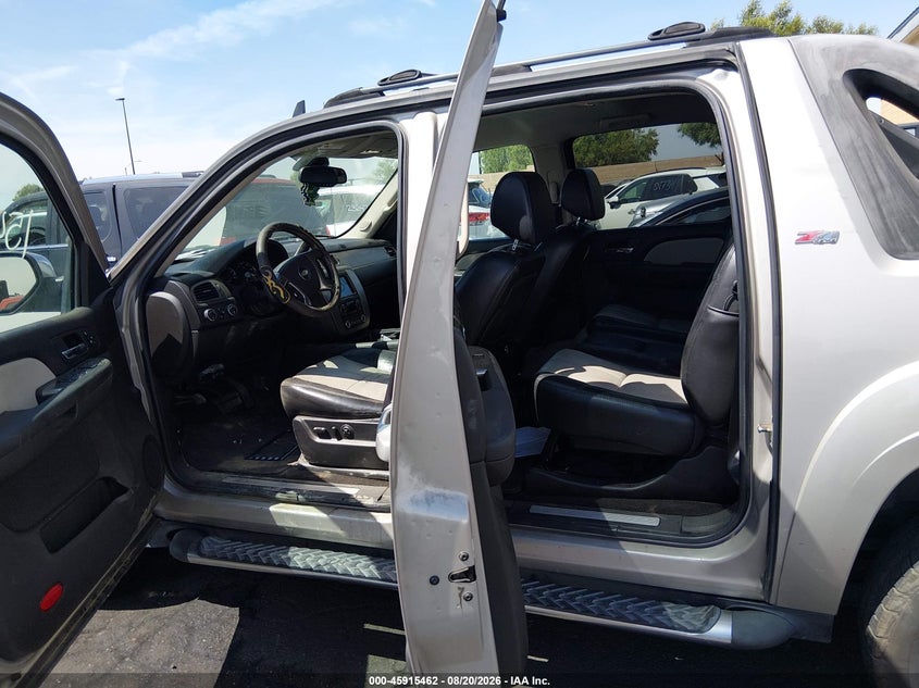 2007 Chevrolet Avalanche VIN 3GNFK123X7G228294 IAAI salvage auction — REAR END, Salvage Certificate (California), sold $1,300 on 2026-08-23 (photo 8)