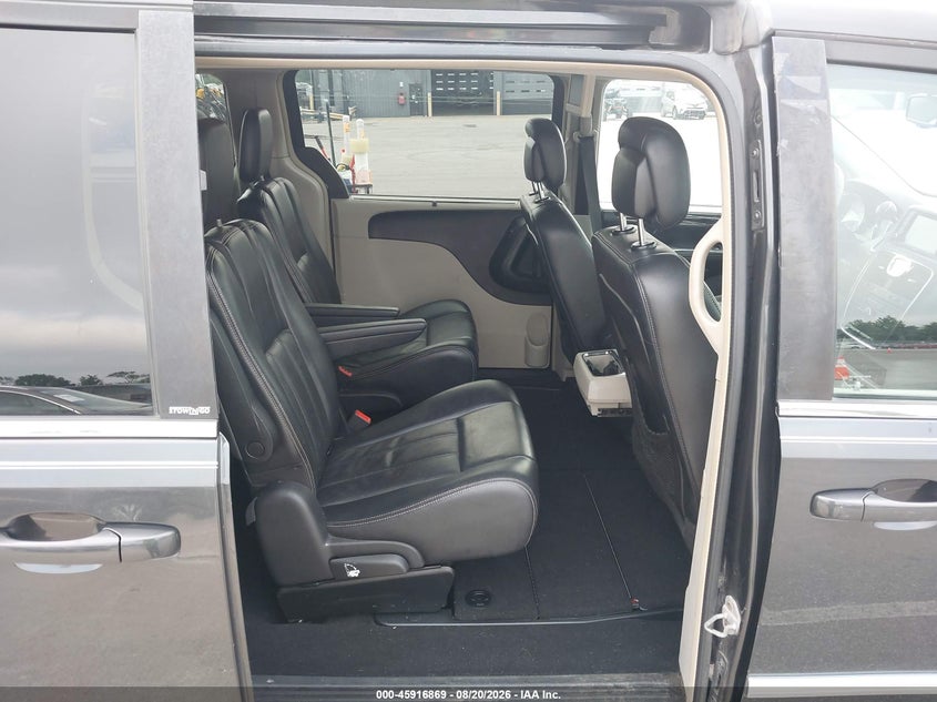 2011 Chrysler Town & country VIN 2A4RR8DG3BR703825 IAAI salvage auction — FRONT END, Clear (Indiana), sold $25 on 2026-09-28 (photo 8)
