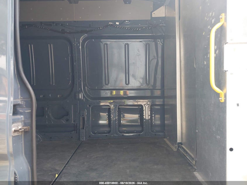 2019 Ford Transit-250 VIN 1FTYR3XMXKKB34170 IAAI salvage auction — LEFT & RIGHT, Clear (New Jersey), sold $7,000 on 2026-08-26 (photo 8)