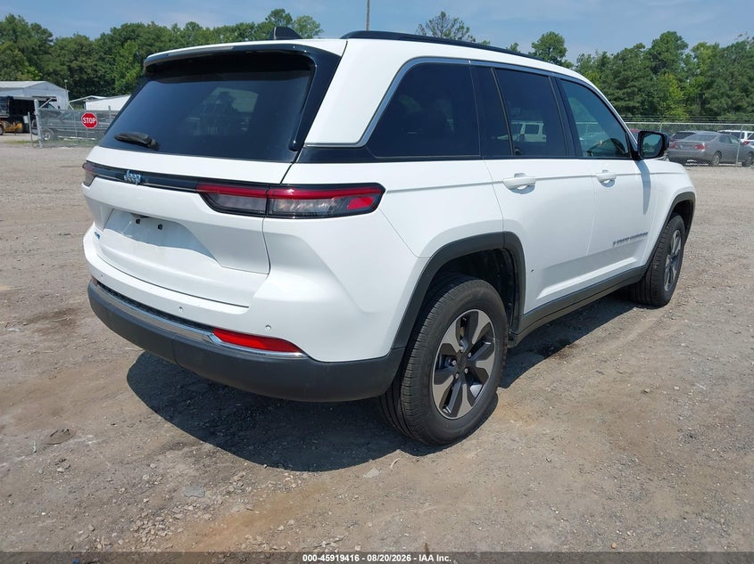 2024 Jeep Grand cherokee VIN 1C4RJYB64R8516798 IAAI salvage auction — ENGINE DAMAGE, Enterprise Vehicles Clear Only (Texas), sold $17,100 on 2026-08-23 (photo 4)