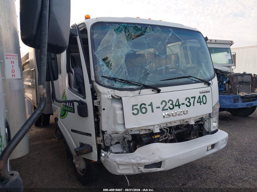 2021 Isuzu VIN 54DC4J1D1MS205972 — IAAI salvage auction photo