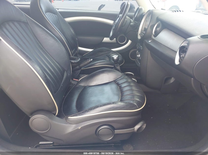2012 Mini Cooper VIN WMWSU3C56CT369063 IAAI salvage auction — NORMAL WEAR, Clear (Florida), sold $700 on 2026-09-03 (photo 5)