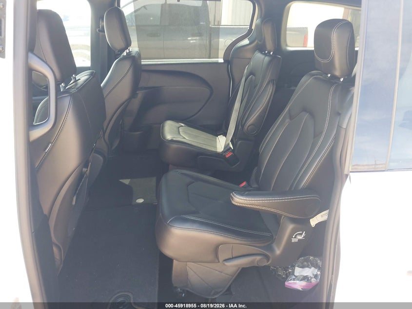 2026 Chrysler Pacifica VIN 2C4RC1BG4TR263374 IAAI salvage auction — FRONT END, Salvage Title, sold $18,100 on 2026-08-22 (photo 8)