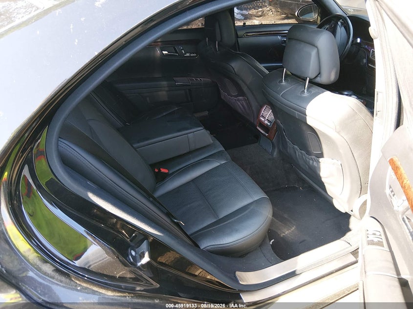2009 Mercedes-benz S class VIN WDDNG77X29A256649 IAAI salvage auction — NORMAL WEAR, Clear (Virginia), sold $900 on 2026-08-20 (photo 8)