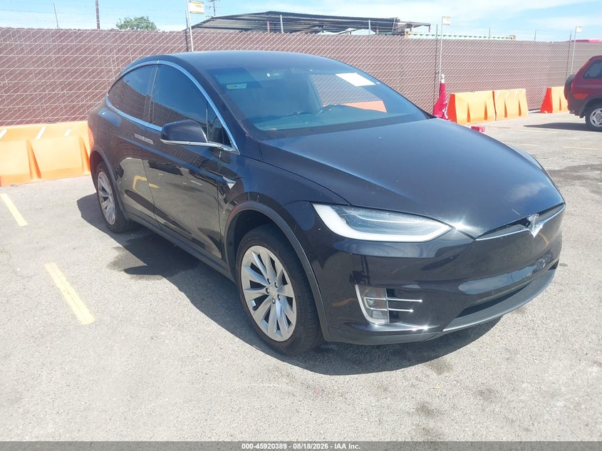2016 Tesla Model x VIN 5YJXCDE22GF026263 — IAAI salvage auction photo