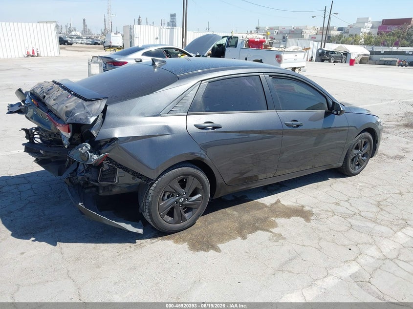 2021 Hyundai Elantra VIN 5NPLM4AG1MH051813 IAAI salvage auction — REAR END, Wait Title, sold $3,250 on 2026-09-09 (photo 4)