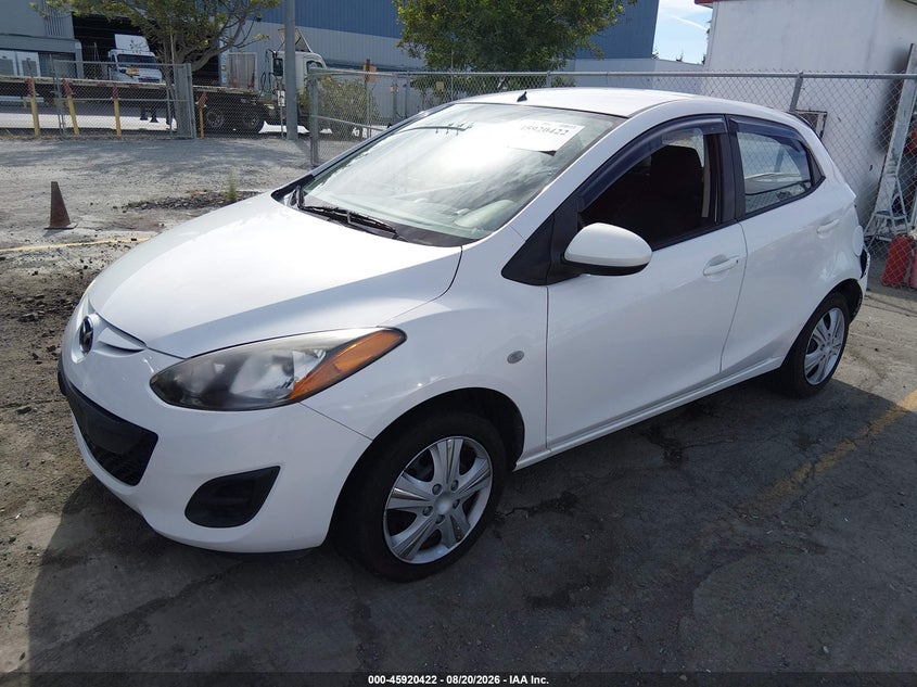 2013 Mazda 2 VIN JM1DE1KZ9D0156709 IAAI salvage auction — REAR END, Wait Title, sold $900 on 2026-09-21 (photo 2)
