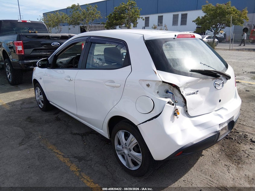 2013 Mazda 2 VIN JM1DE1KZ9D0156709 IAAI salvage auction — REAR END, Wait Title, sold $900 on 2026-09-21 (photo 3)