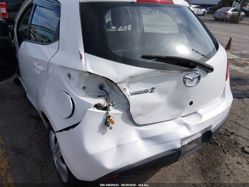 2013 Mazda 2 VIN JM1DE1KZ9D0156709 IAAI salvage auction — REAR END, Wait Title, sold $900 on 2026-09-21 (photo 6)