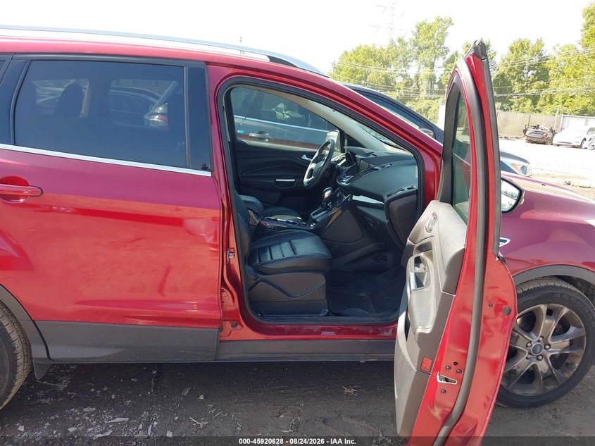 2014 Ford Escape VIN 1FMCU9J93EUE08703 IAAI salvage auction — NORMAL WEAR, Salvage Title, sold $600 on 2026-10-09 (photo 5)