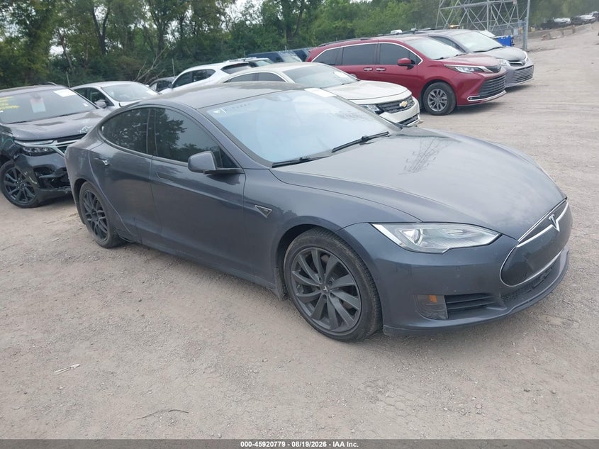 2015 Tesla Model s VIN 5YJSA1S20FF087919 IAAI salvage auction — NORMAL WEAR, Clear (Indiana), sold $2,575 on 2026-08-29 (photo 1)