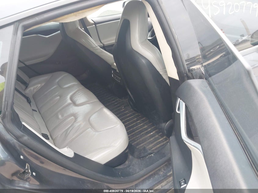 2015 Tesla Model s VIN 5YJSA1S20FF087919 IAAI salvage auction — NORMAL WEAR, Clear (Indiana), sold $2,575 on 2026-08-29 (photo 8)