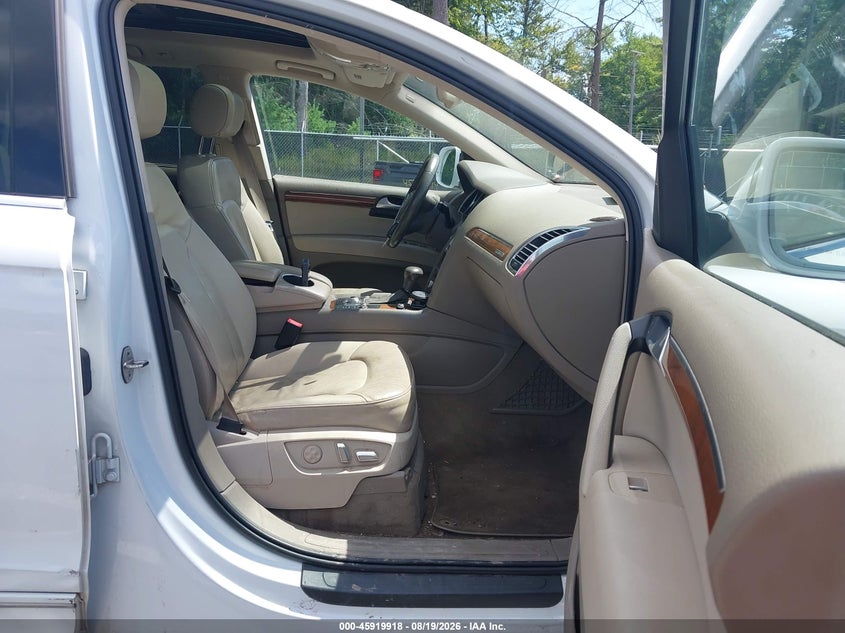 2015 Audi Q7 VIN WA1LMAFE1FD019369 IAAI salvage auction — NORMAL WEAR, Clear (New Jersey), sold $1,200 on 2026-08-29 (photo 5)