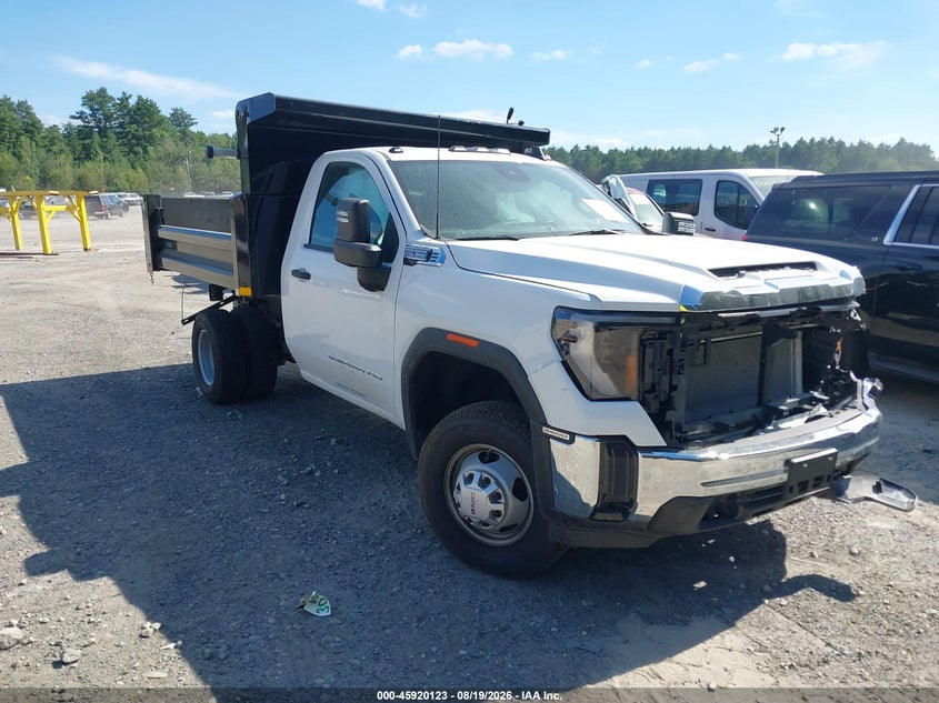 2026 Gmc VIN 1GD3USE73TF123453 IAAI salvage auction — LEFT SIDE, Salvage (Massachusetts), sold $5,600 on 2026-08-28 (photo 1)