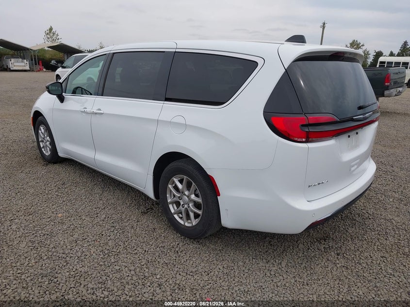 2025 Chrysler Pacifica VIN 2C4RC1BG2SR612207 IAAI salvage auction — NORMAL WEAR, Salvage Title, sold $16,900 on 2026-09-01 (photo 3)
