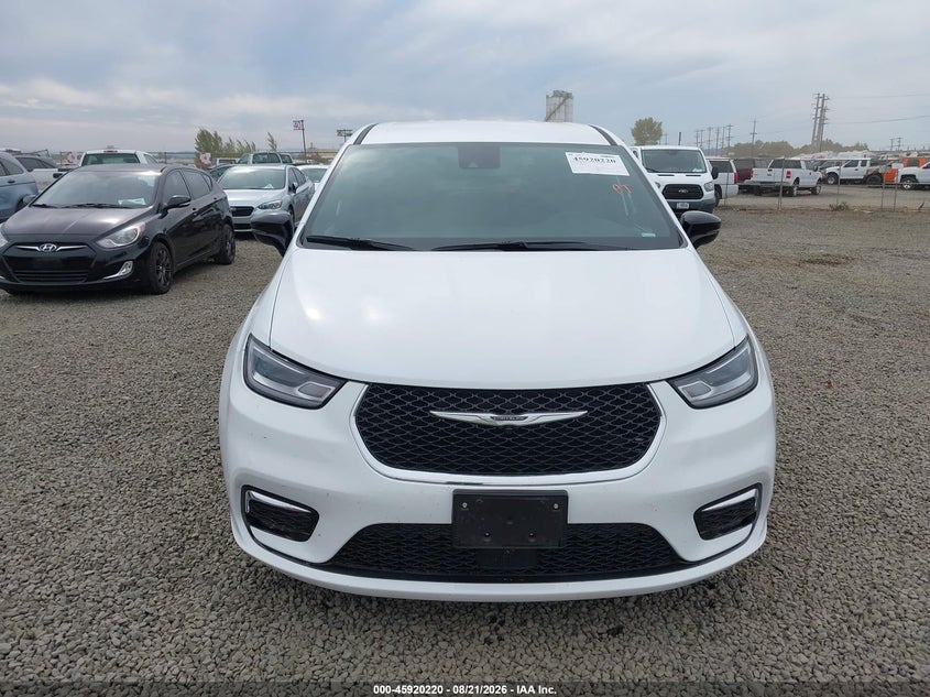 2025 Chrysler Pacifica VIN 2C4RC1BG2SR612207 IAAI salvage auction — NORMAL WEAR, Salvage Title, sold $16,900 on 2026-09-01 (photo 6)
